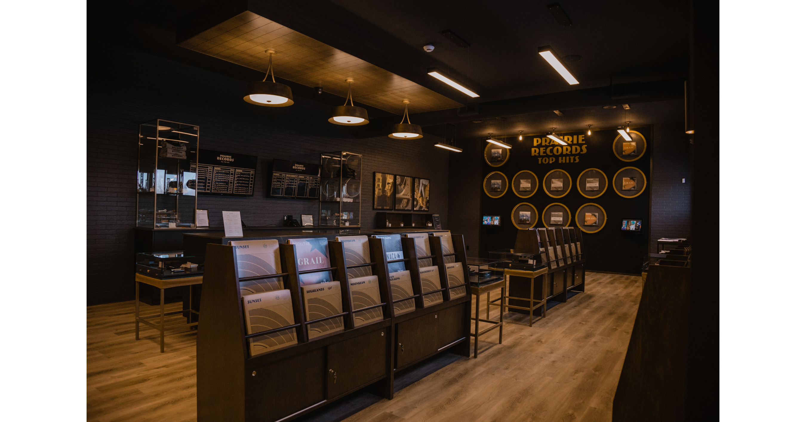 Prairie Records Tops the Charts: Named Top Cannabis Retailer in Canada at Grow UP_5d827d6a9bf31.jpeg
